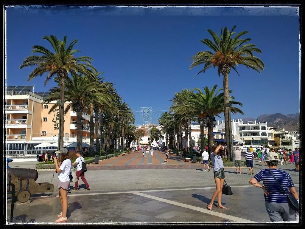 Hostal Andalucia نيرخا إسبانيا