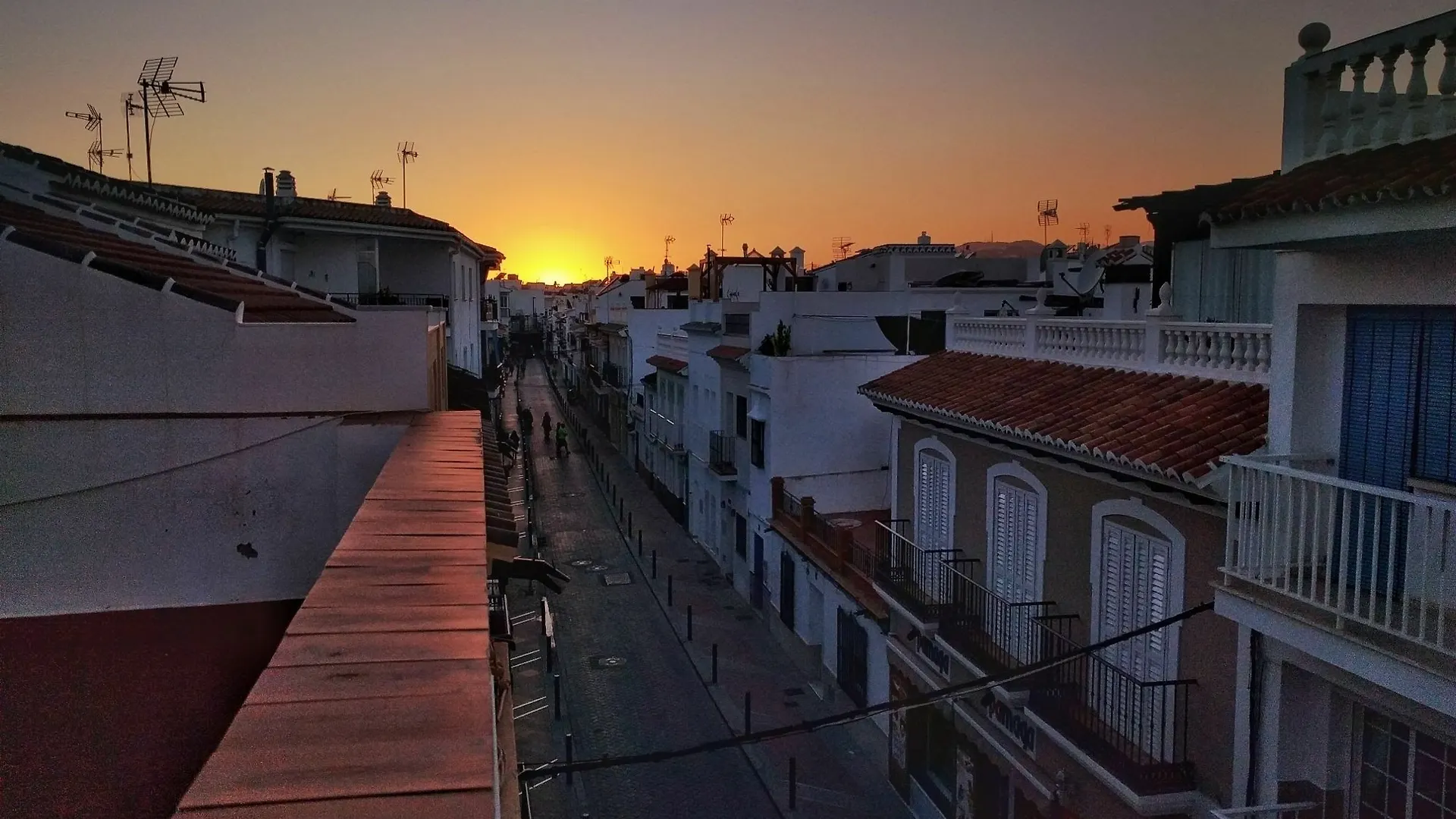 Hostal Andalucia نيرخا بيت ضيافة